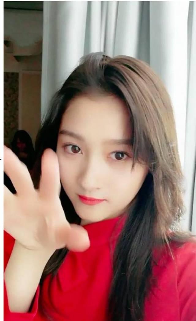 国产女百合自拍视频网站,探索国产女百合自拍视频网站的独特魅力