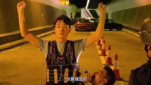 国产小孩穿战衣视频大全,英姿飒爽萌态十足！